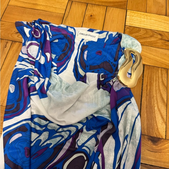 PUCCI dress in perfect condition!! - Picture 5 of 9